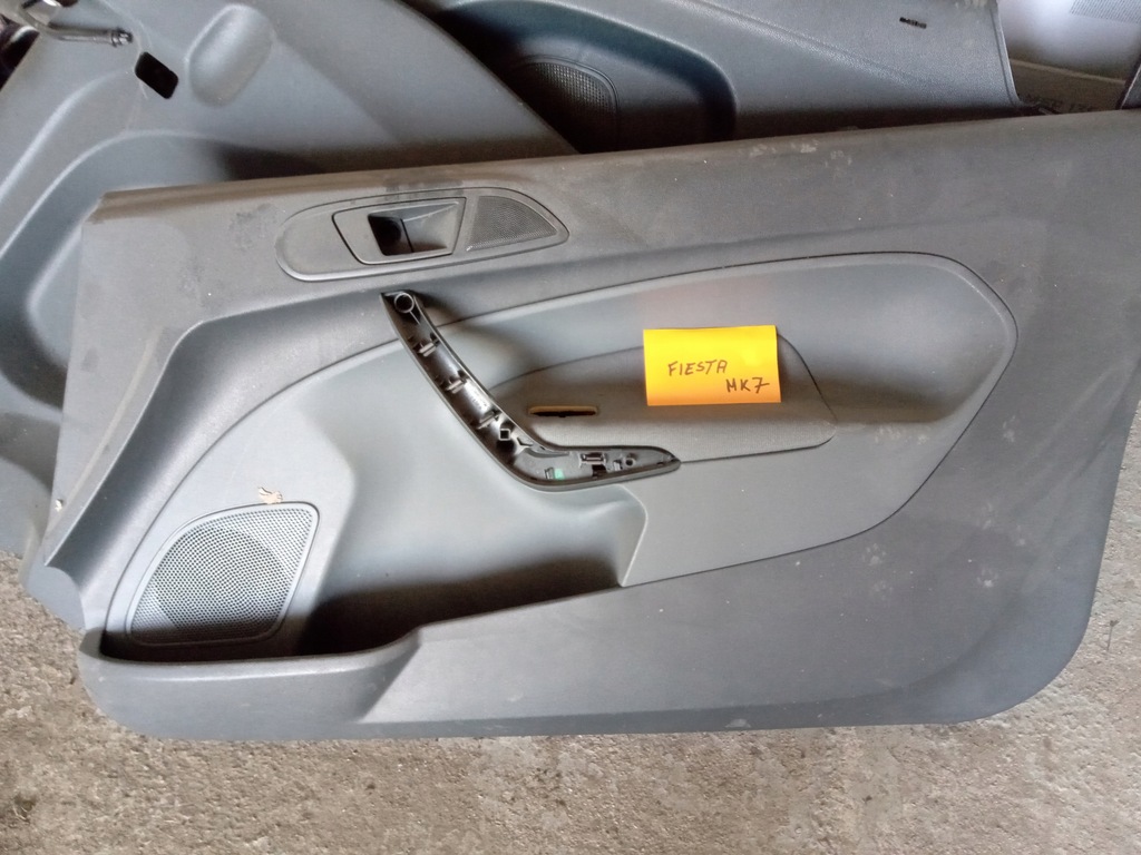 фото №1, Обивка обшивка правый fiesta mk 7 3d