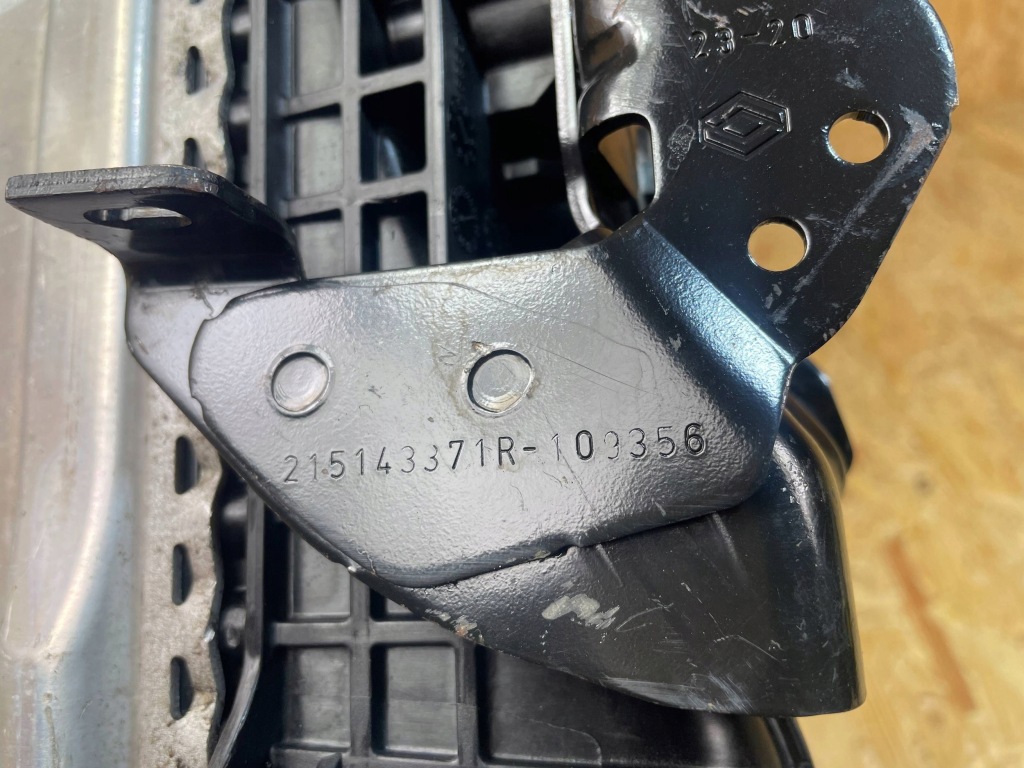 Купити Радіатор повітря інтеркулер mercedes w177 w247 w118 144967867r