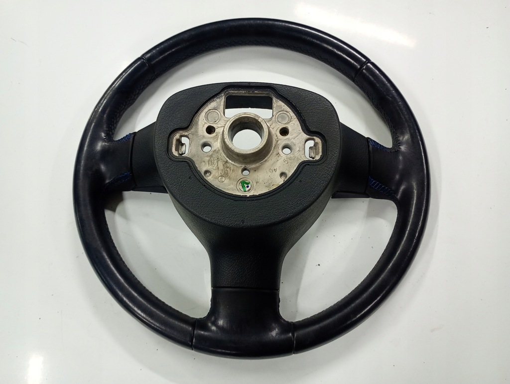 фото №13, Vw golf v + plus воздуховод обшита кожаный руль колесо руля