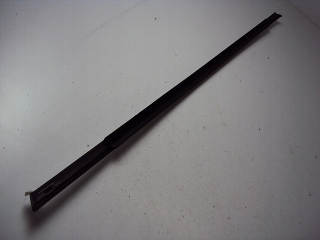 фото №4, Молдинг уплотнитель левый задняя citroen c4 picasso ii