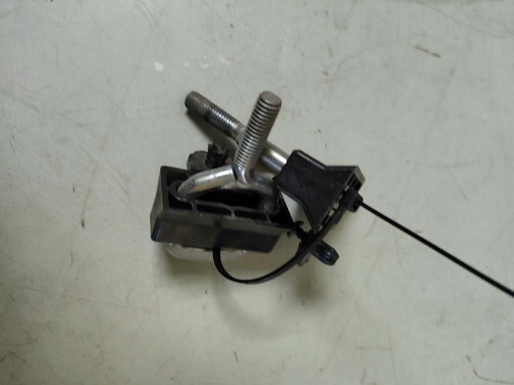 фото №1, Bmw x1 e84 засов капот правый левый комплект