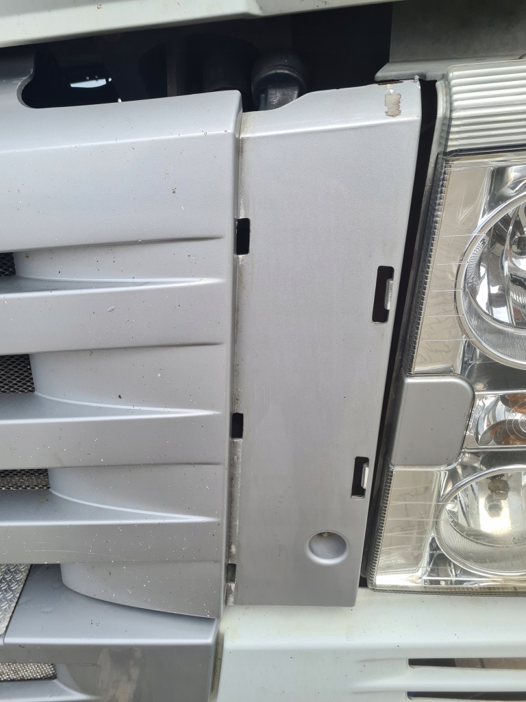 Решітка радіатора решітка радіатора капот renault magnum dxi mack e tech в Україні