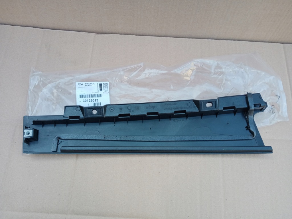 фото №2, Opel crossland x молдинг дверь правый задняя 39123013