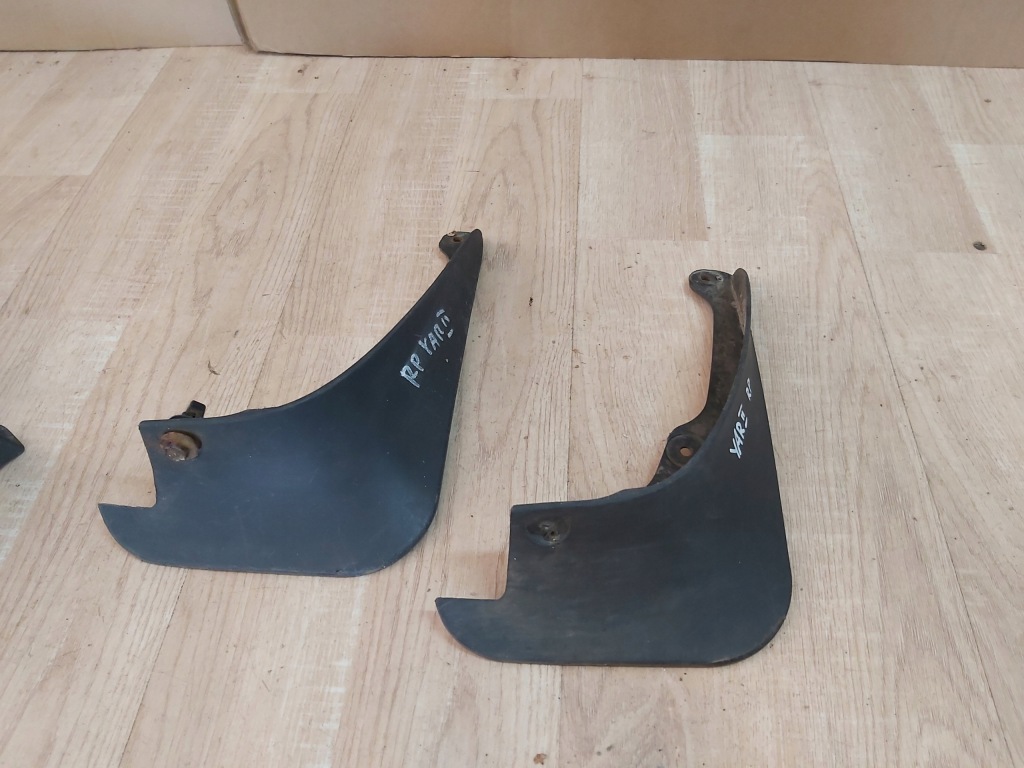 фото №1, Toyota yaris ii брызговик правый перед