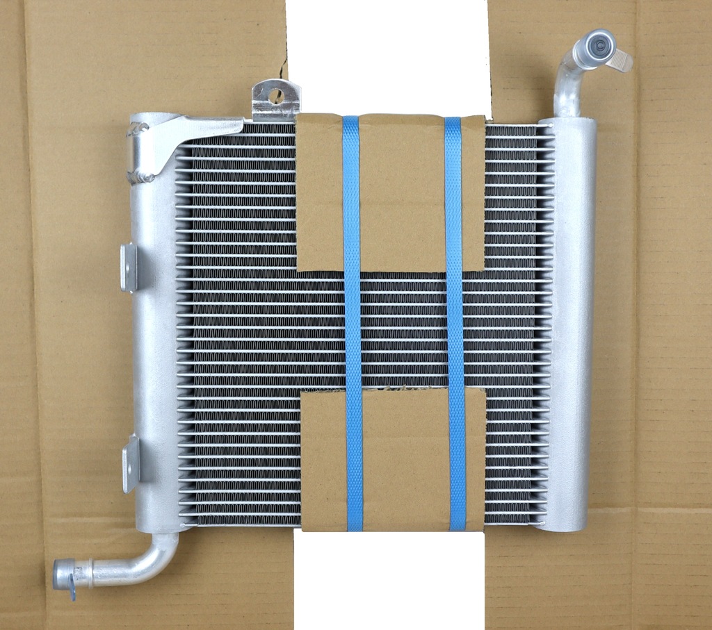 фото №4, Радіатор jaguar f-pace x761 2016 - ліва