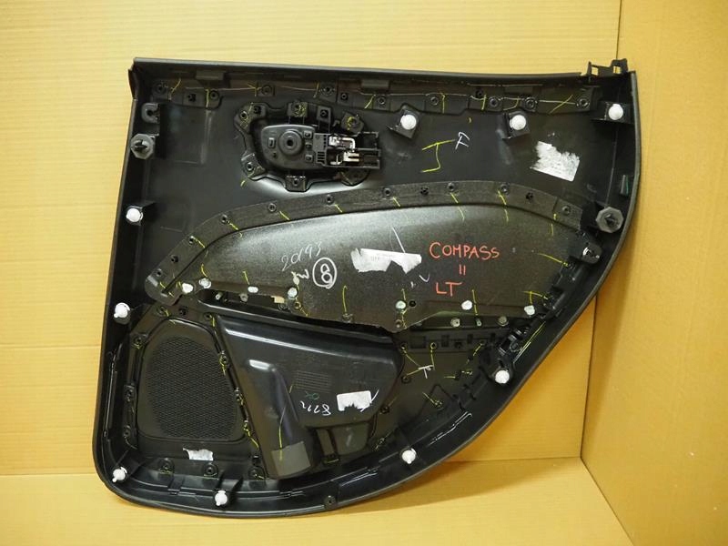 фото №3, Оббивка обшивка двері лівий задня jeep compass ii