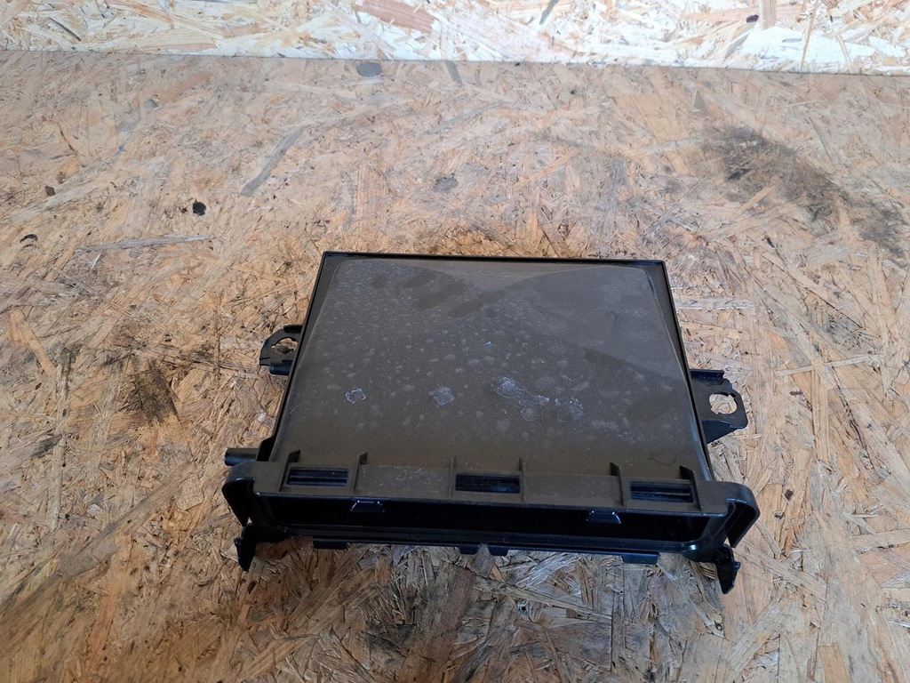 фото №1, Mercedes w206 защита фильтр салонный 2068302505