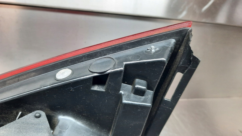 фото №16, Лампа задня задня ліва 32293876 volvo v90 пошкоджені кріплення