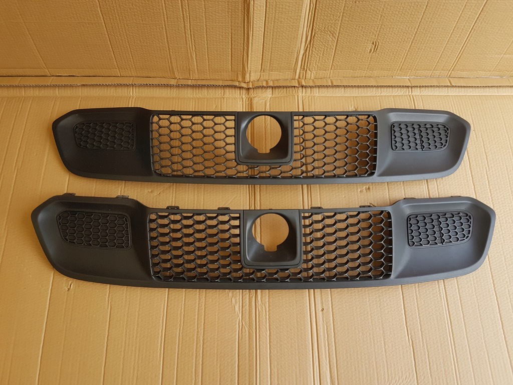 фото №1, Jeep grand cherokee wk2 решётка решётка радиатора нижняя бампера