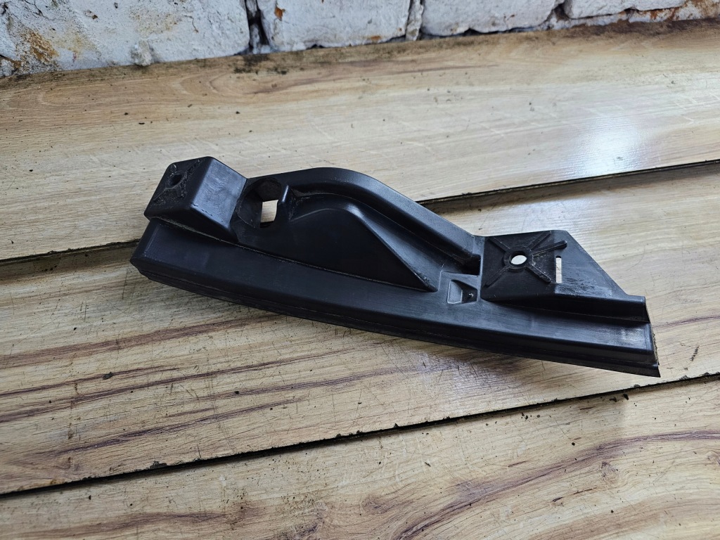 фото №1, Напрямна бампера правий перед vw touran 1t0807890a