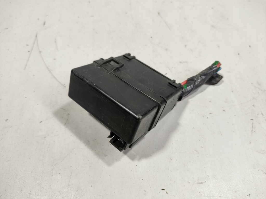 фото №2, Infiniti q50 14r- корпус коробка предохранителей