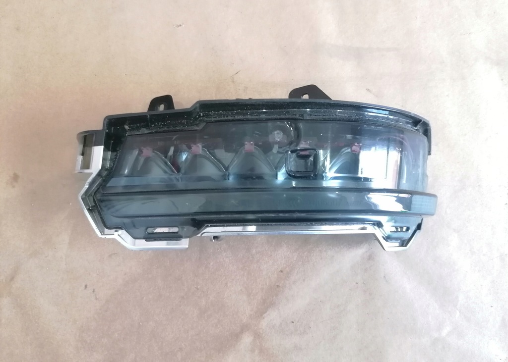 фото №1, Поворотник зеркало левый jaguar e-pace