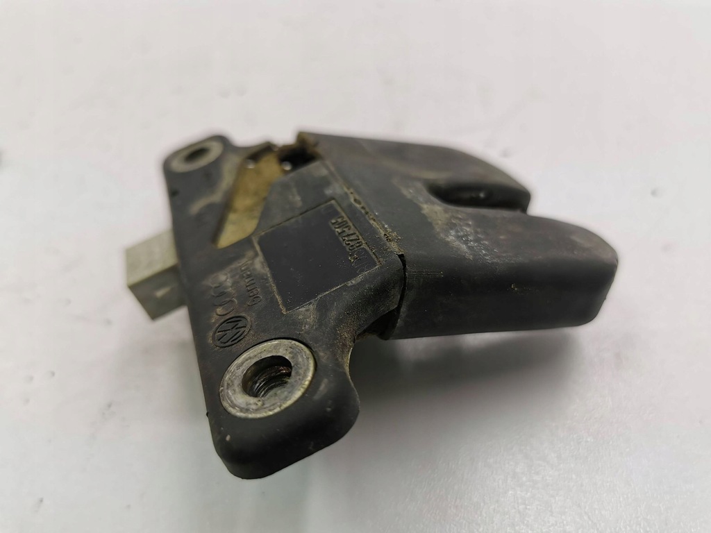 фото №7, Audi a4 s4 b5 8d 1997 замок крышки задний / багажника