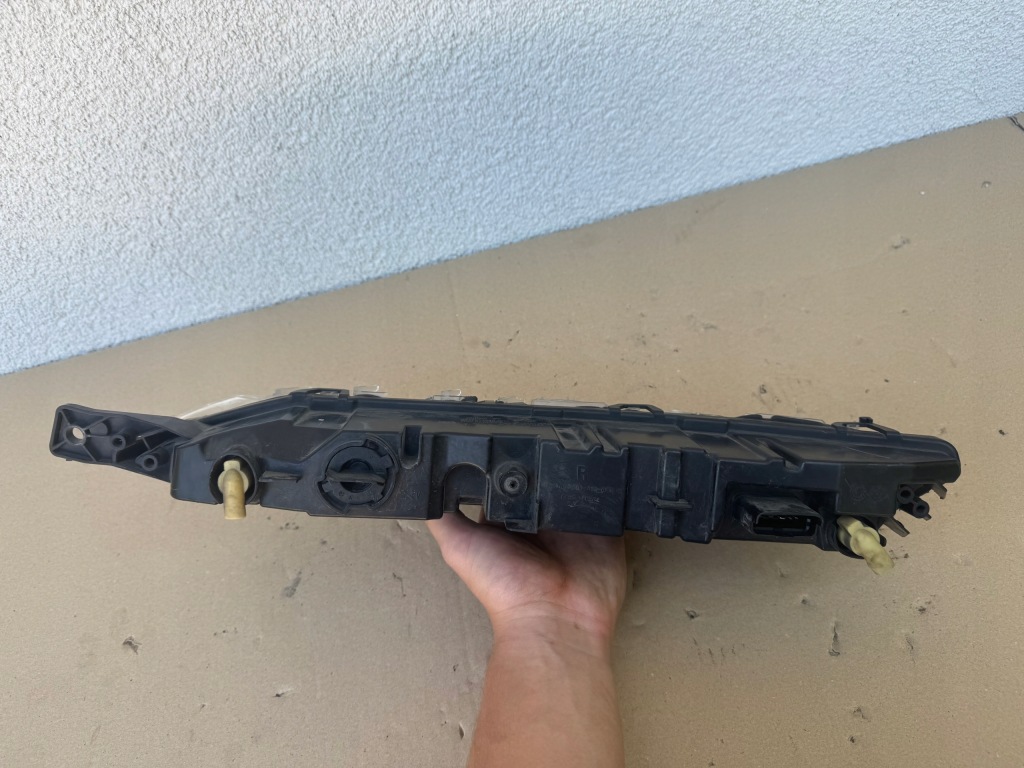 Citroen c4 picasso ii - фара протитуманна фара правий перед передній 9822653680 Оригінал