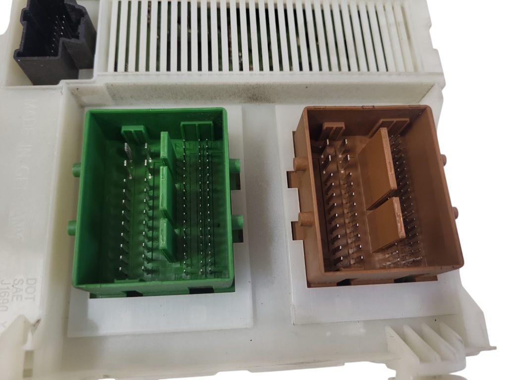 фото №4, Volvo v70 2015 рамка / модуль запобіжників