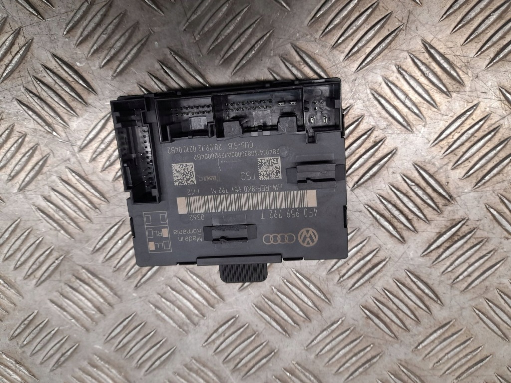 фото №1, Audi q7 4l 2013 перед сторона права блок керування / модуль двері