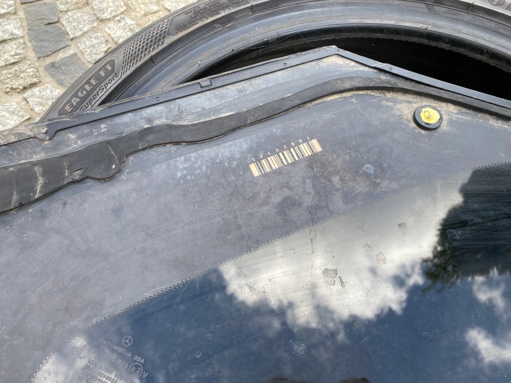 Mercedes 166 ml скло кузовна ліва задній 1666701312 оригінал в Україні