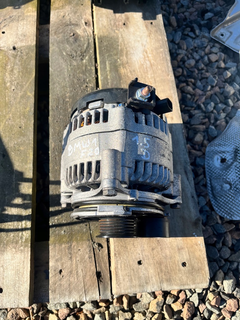 фото №1, Bmw 1 f20 lift 1.5d b37d15a генератор