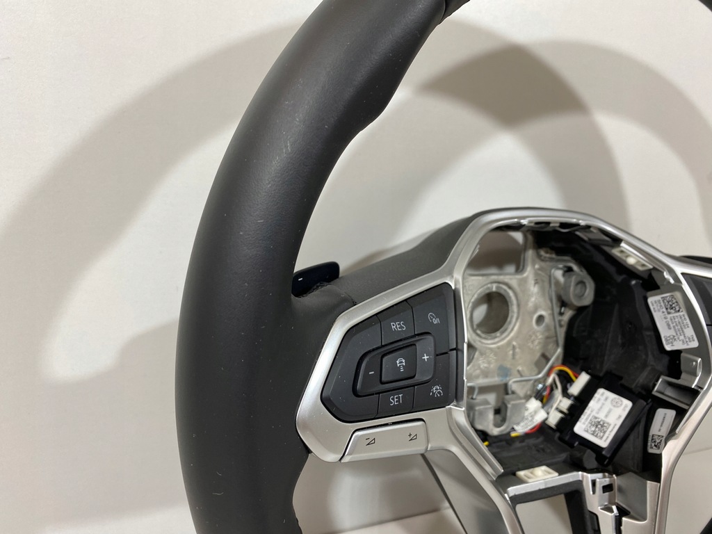 фото №9, Воздуховод кожа vw golf viii лепестки переключения multi