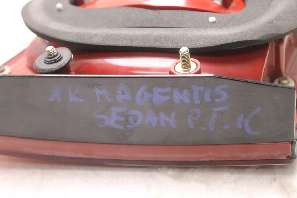 фото №10, Kia magentis lift sedan 03- лампа кришки правий задня