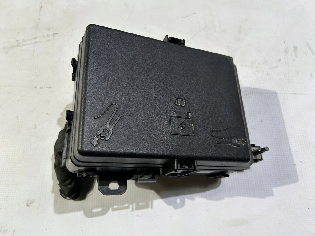 фото №8, Коробка запобіжників bazpieczniki комплект dodge challenger 3.6 2015-