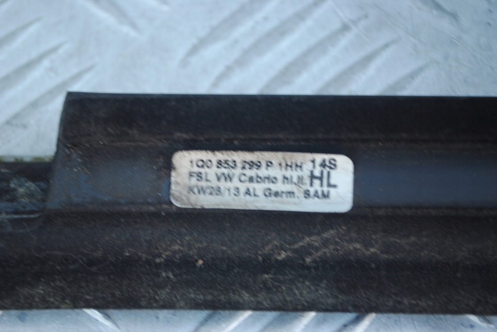 Молдинг ущільнювач скло 1q0853299p vw eos Недорого