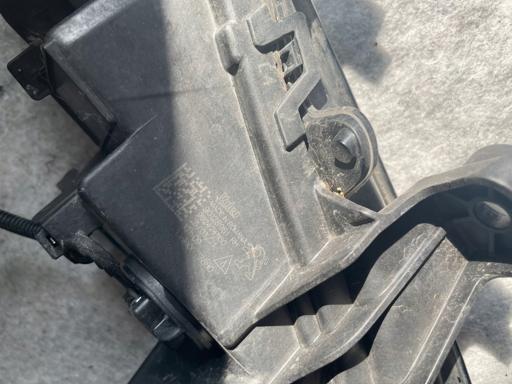 фото №5, Peugeot 2008 ii правый противотуманная фара led drl