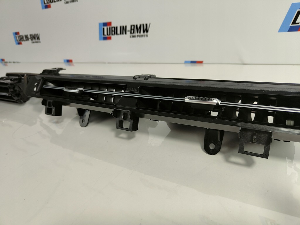 фото №10, Решітка обдув середня bmw u06 2er u11 x1 9483383