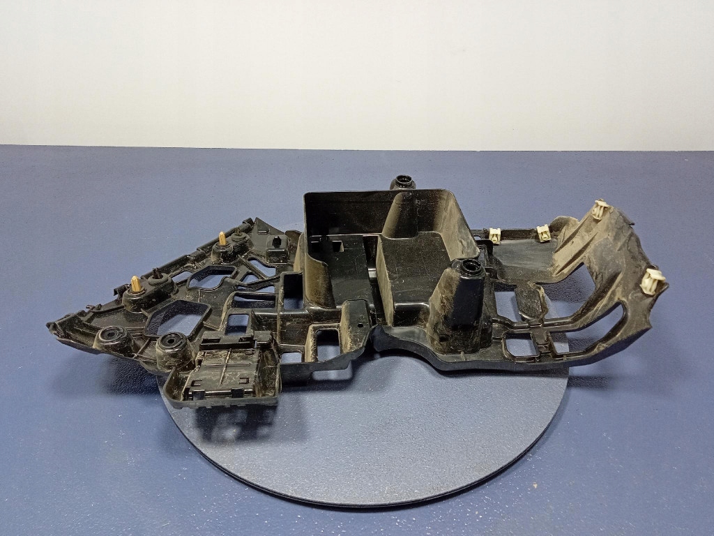 фото №9, Bmw ix1 x1 u11 кронштейн направляющая бампера левый задняя 9881943