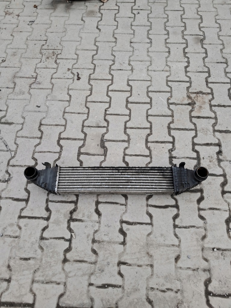 Радіатор повітря інтеркулер mercedes w204 2.2 cdi a2045000300 в Україні