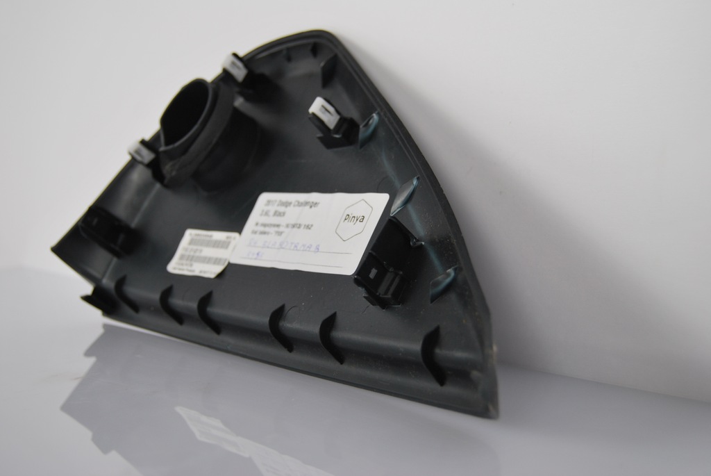 фото №6, Заглушка корпус консоли dodge challenger 2015+