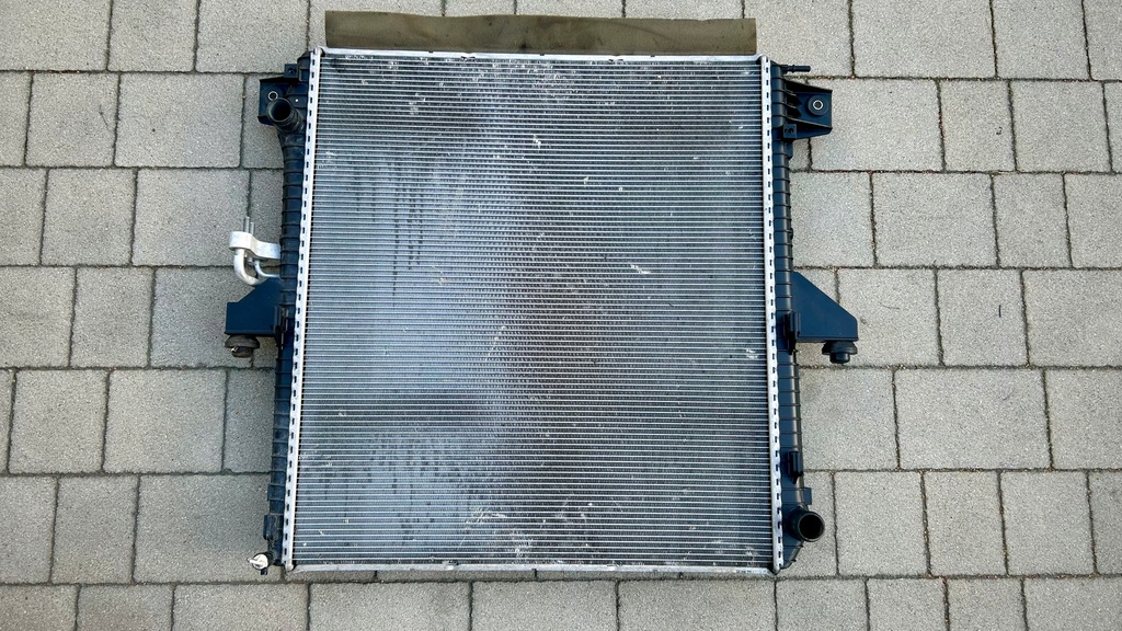 фото №1, Радіатор ford ranger raptor jb3g-8c342-ab