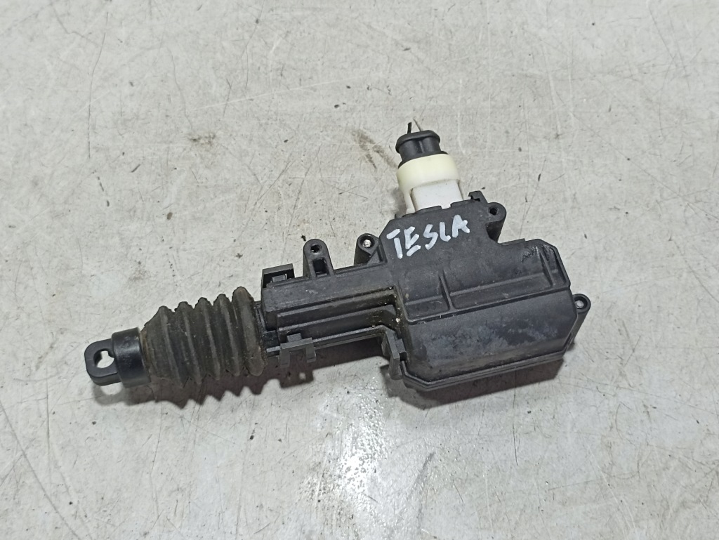 фото №2, Tesla model 3 привід замка