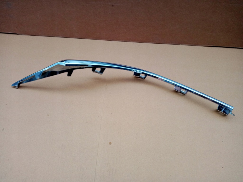 Mazda 3 bm левый хром решетка 2013r Цена