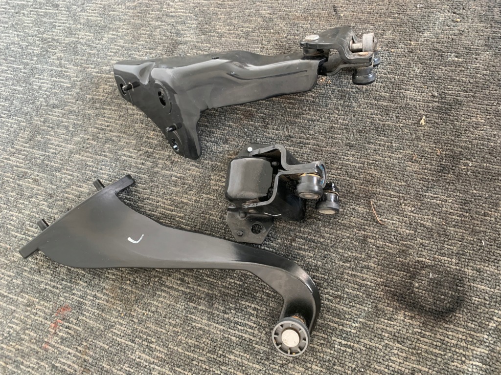 фото №2, Peugeot partner ii 2 lift iii ролик ролики двері розсувних лівий задня задні