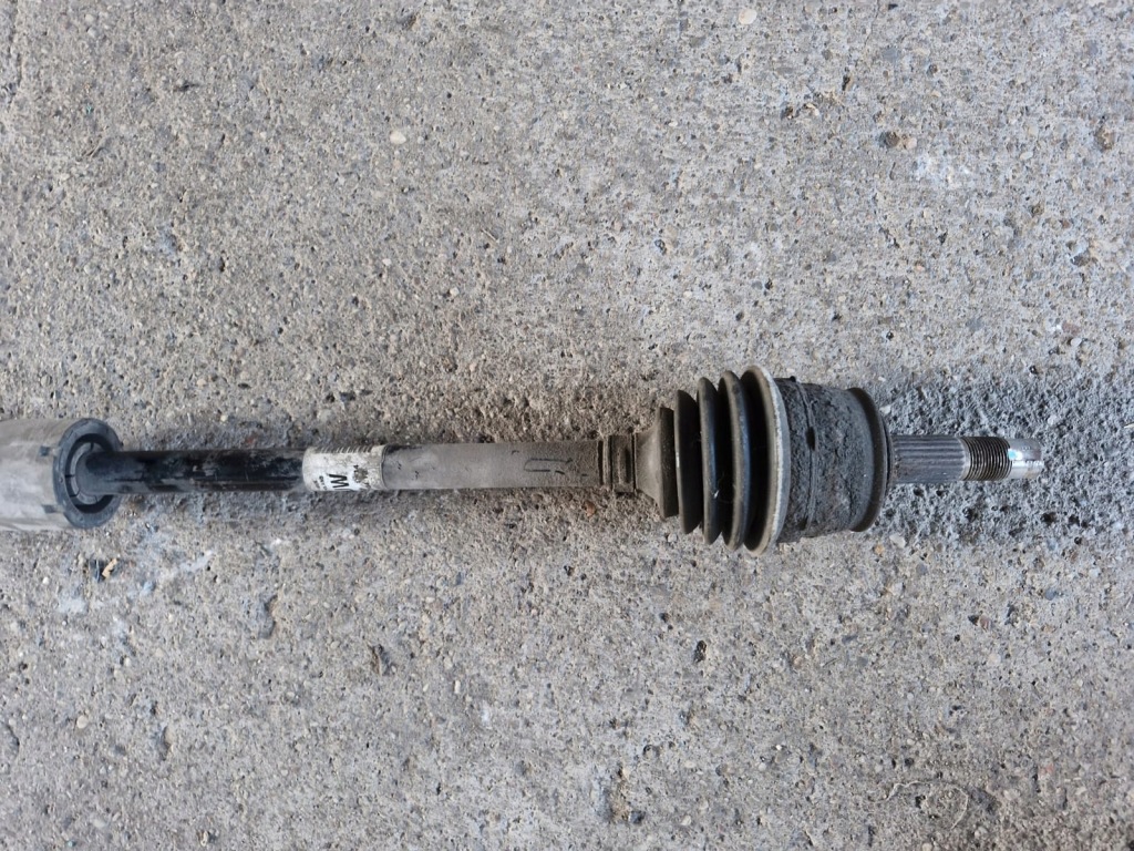 Приводной вал правая длинная opel adam 1.2 1.4 10020897 uw Оригинал