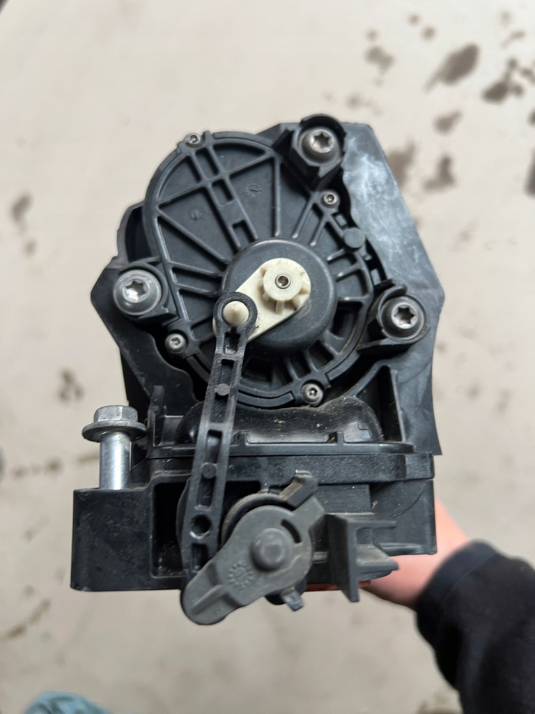 фото №9, Bmw 2 f45 f46 2.0d b47 коллектор всасывающий впускной