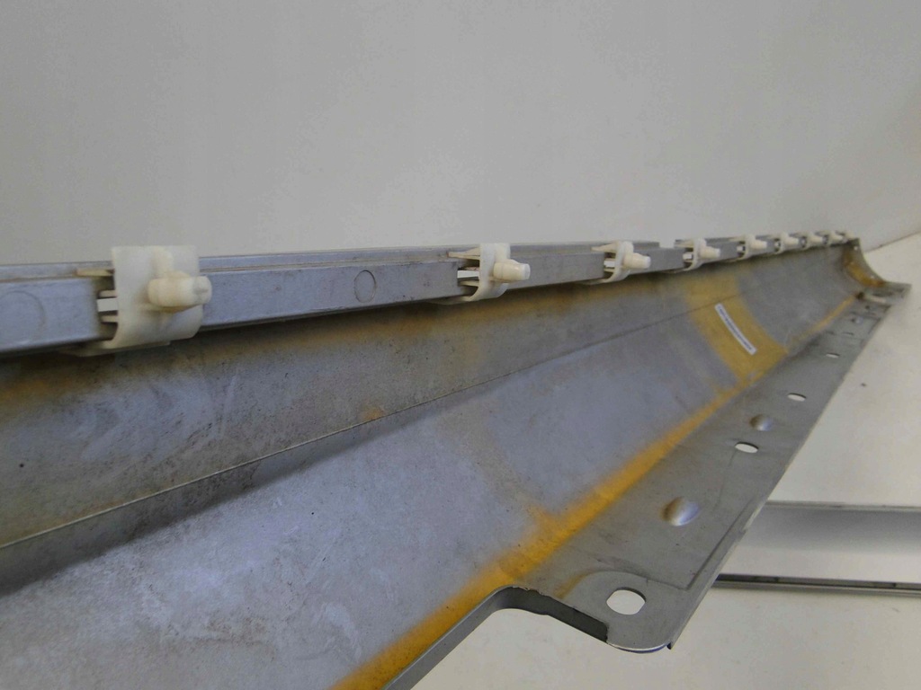 фото №7, Mercedes-benz оригінальний номер a2036900640 молдинг накладка поріг