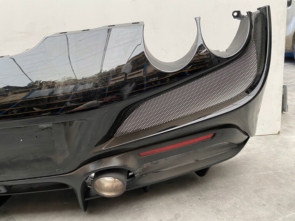 фото №10, Ferrari f8 tributo бампер задня kompletny дифузор