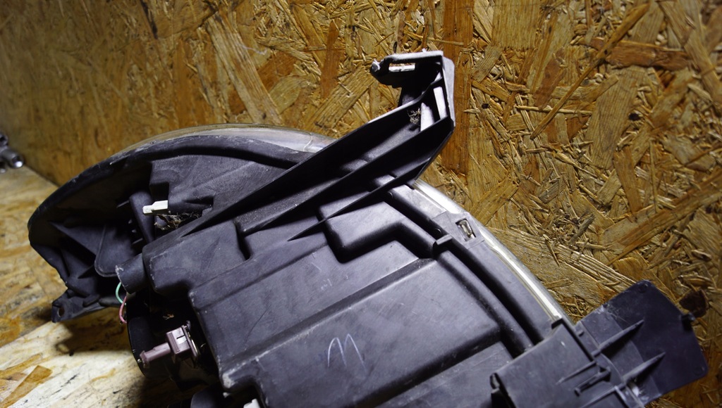 фото №11, Лампа правый перед peugeot 107