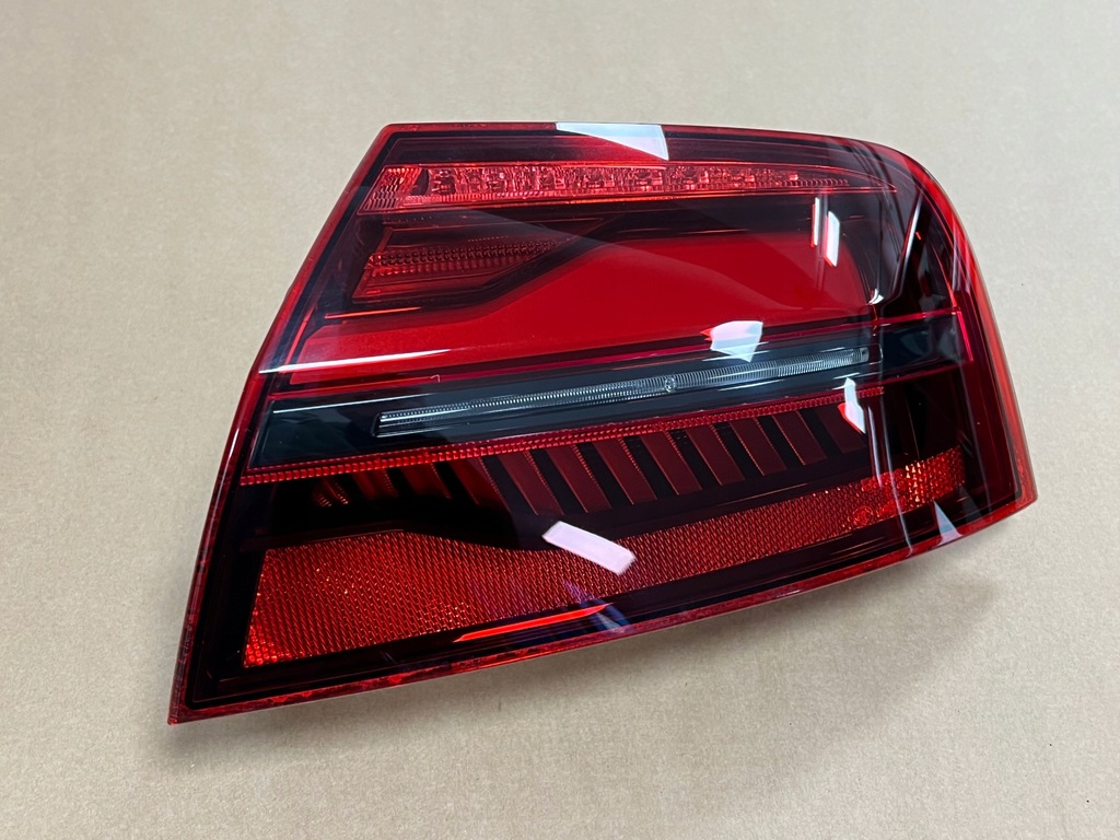 фото №1, Audi s8 a8 d4 лампа задня matrix 4h0945096n lift