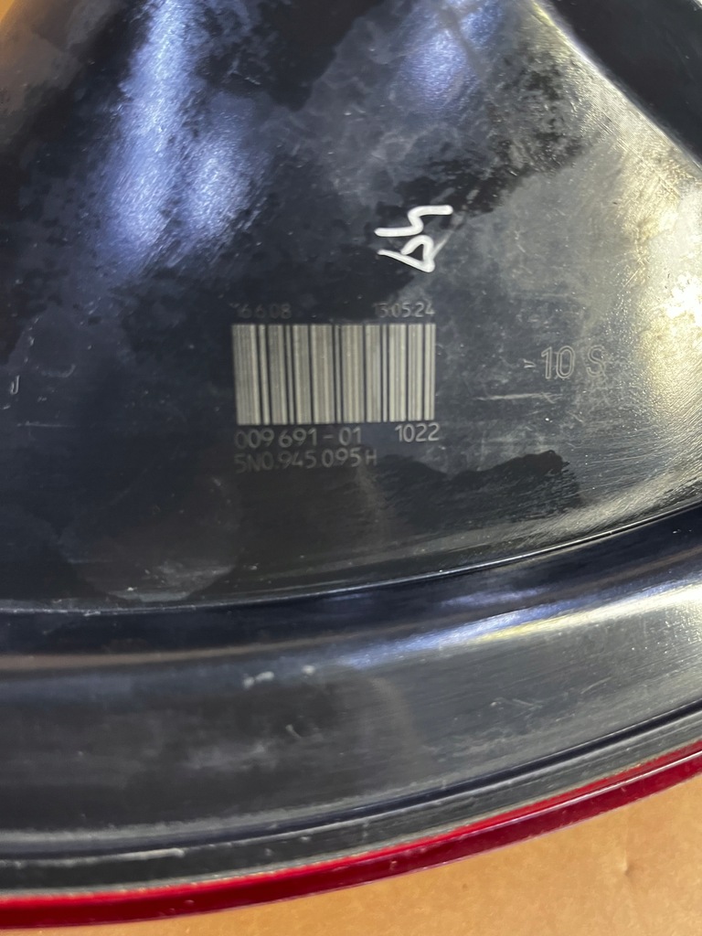 фото №6, Vw tiguan i 5n0945095h лампа задняя левая повреждённая 07-15r