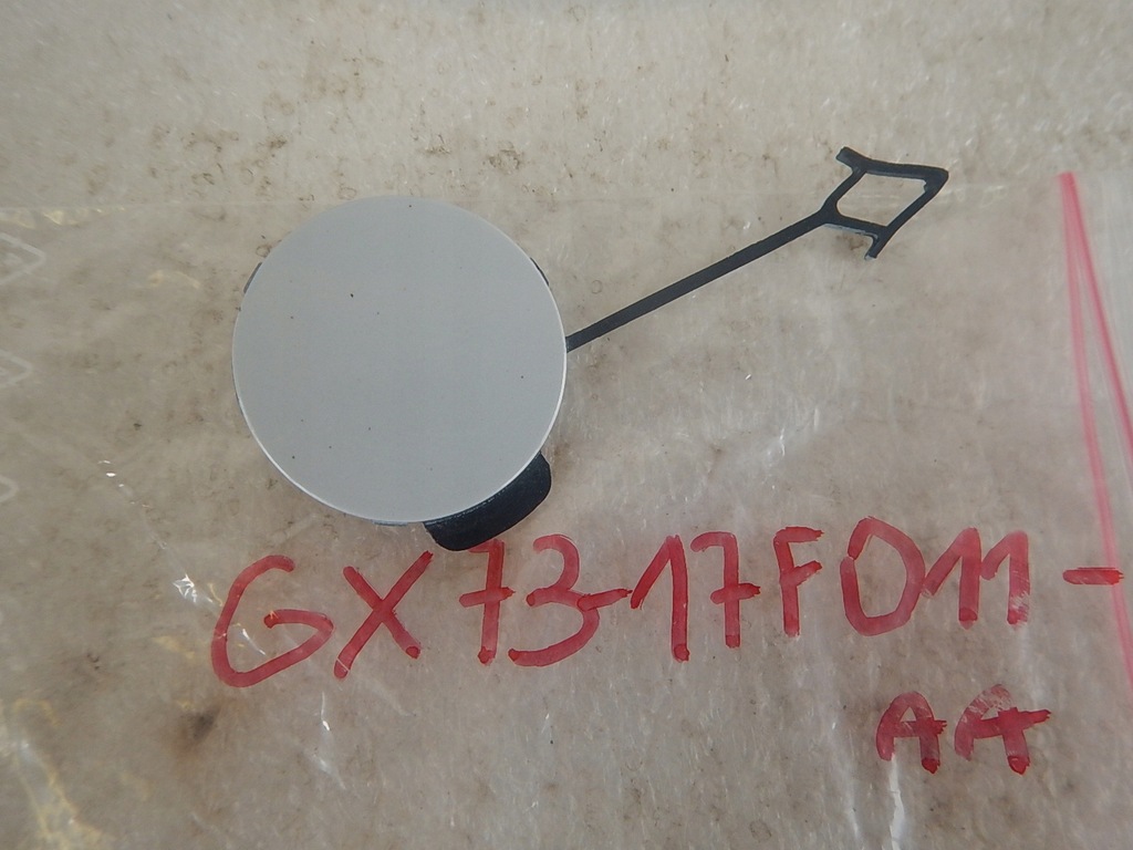 фото №1, Jaguar xe заглушка фаркоп w бампер перед