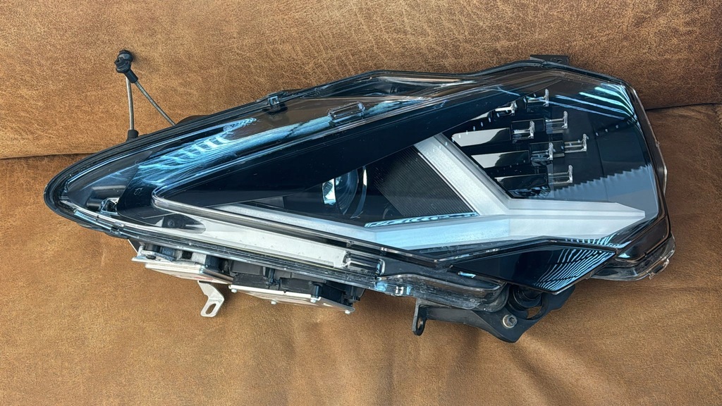 фото №1, Lamborghini aventador лампа перед передняя правая комплектная europa