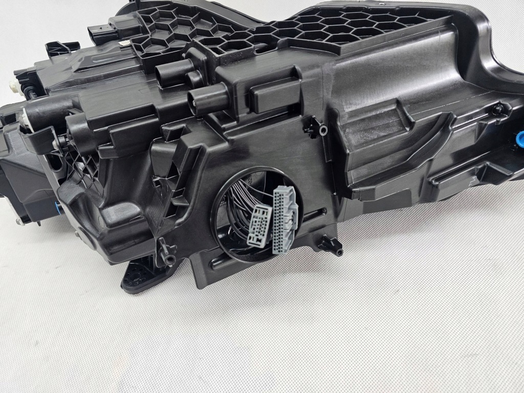 фото №13, Volvo s60 ii v60 iii 2017+ лампа перед права full led mid 32314161 europa