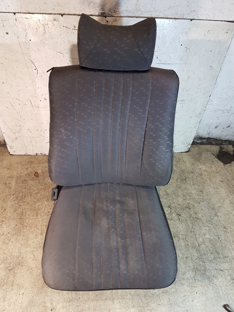 Купити Сидіння лівий перед mercedes w123