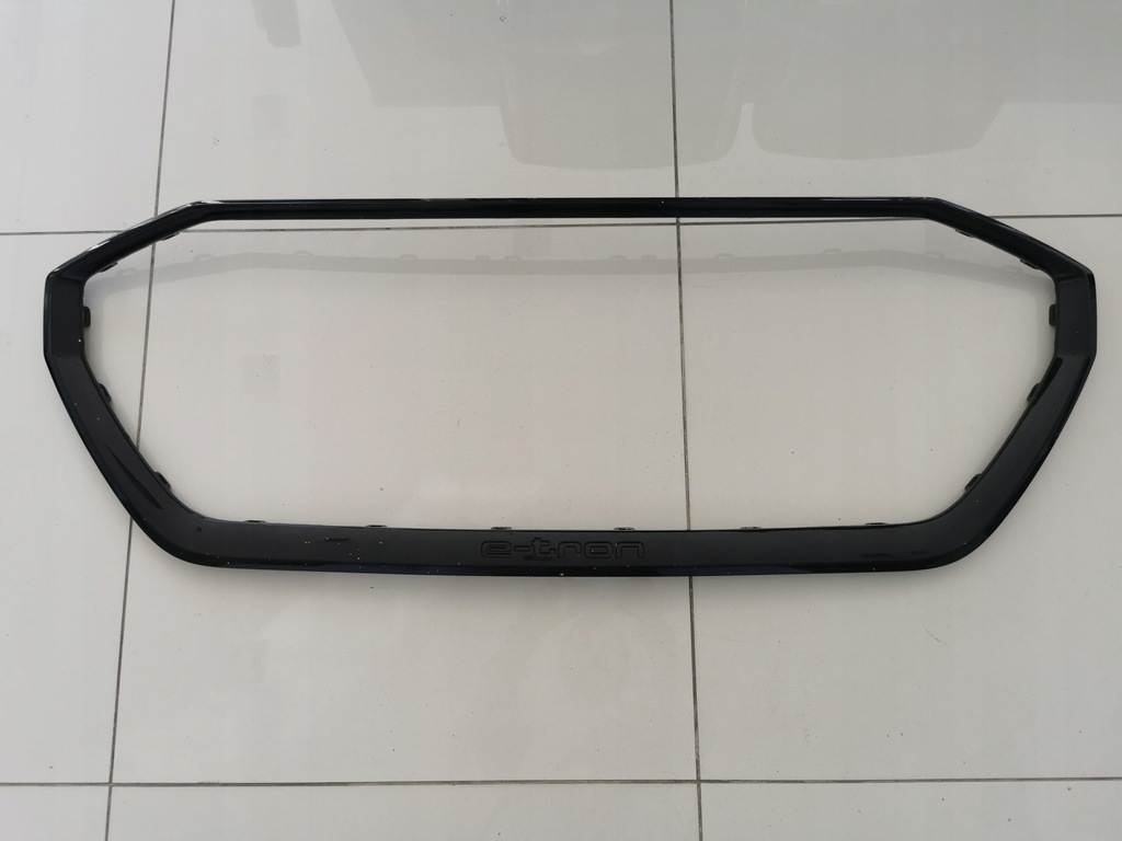 фото №1, 5938 хром решётка audi e-tron 4ke807715