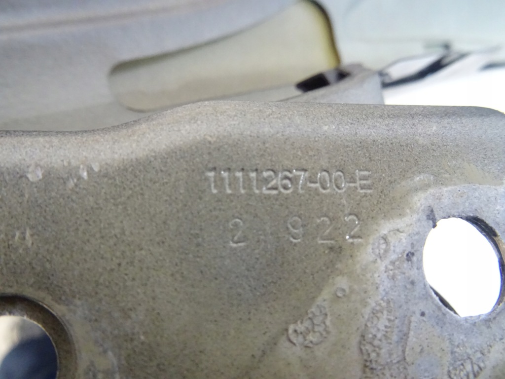 Tesla model 3 крило ліве перед передній 1111267-00-e llu Недорого