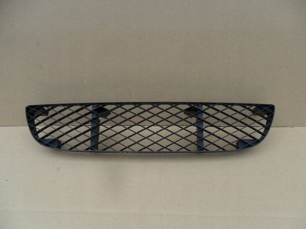 фото №1, Mazda premacy cp 1999 2000 2001 решітка бампера