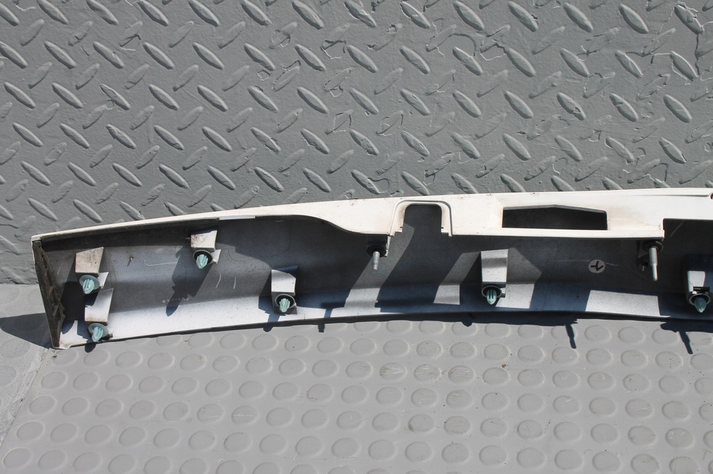 фото №8, Молдинг крышки накладка embelmat задняя toyota prius iii 09-15